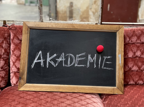 DIE CLOWN DOKTOREN AKADEMIE 01