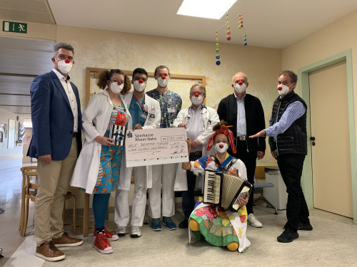 30.000 Euro für die Clowndoktoren 01