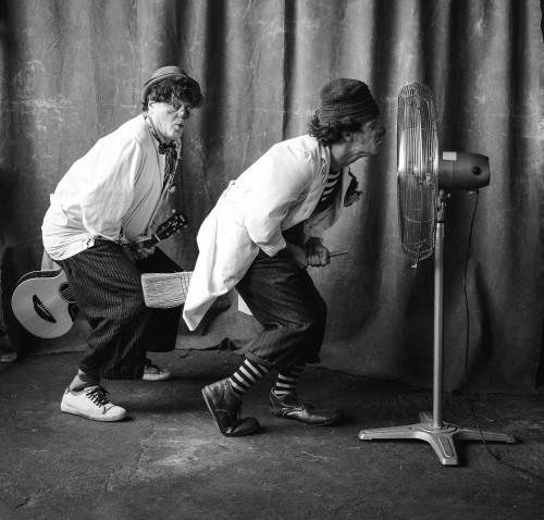 Fotoshooting mit clownesker Unterstützung 01