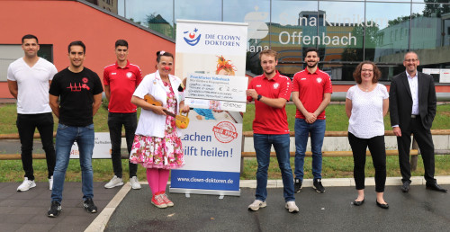 Zocken für den guten Zweck – Referees sammeln 2.100 Euro ein 01