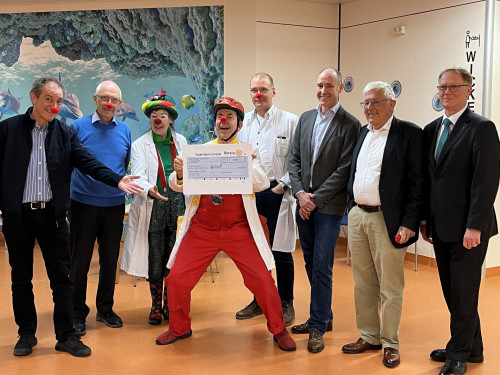 Rotary Club Bad Camberg–Idstein spendet für die Humorvisiten in der Helios HSK 01